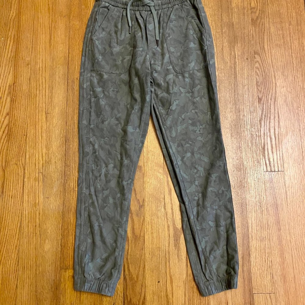 Athleta Farallon Printed Jogger Size 2 - Picture 3 of 10